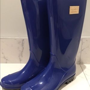 Well loved royal blue Nicole Miller rain boots
